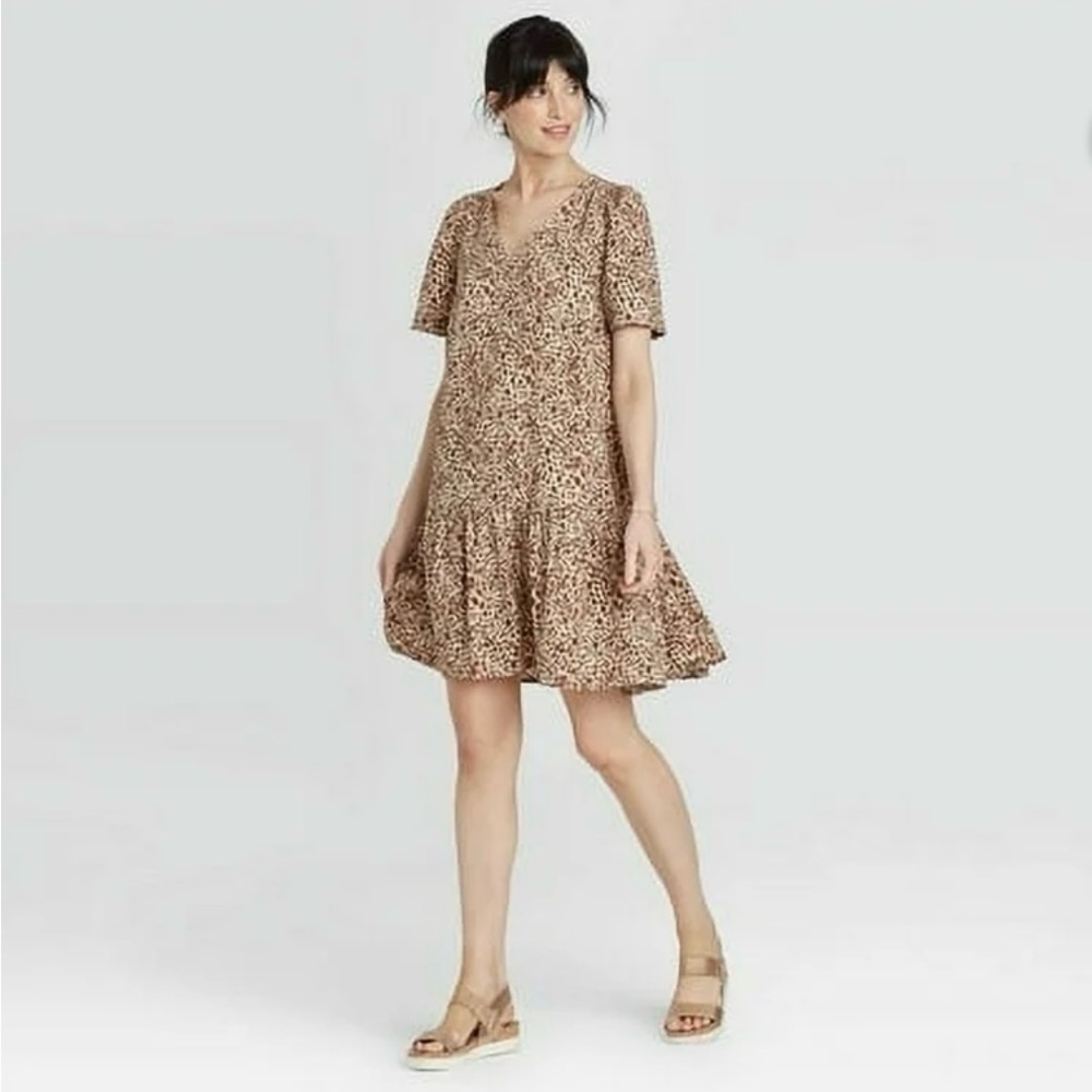 Short sleeve ruffled mini dress